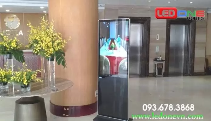 Lắp đặt màn hình Quảng cáo 43 inch tại khách sạn 30 Thượng Hiền