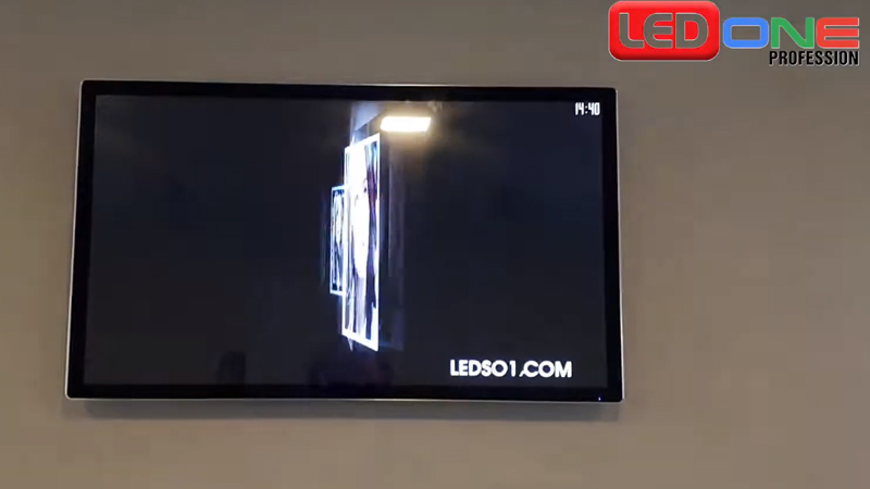 Thi công lắp đặt màn hình quảng cáo treo tường 65 inch tại Phú Thọ