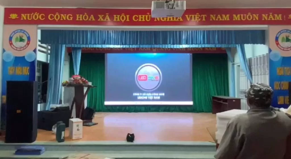 Thi công màn hình LED P2.5 Trường tiểu học xã Lát, Lạc Dương, Lâm Đồng