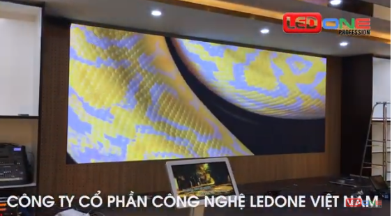 Thi công màn hình LED P2 tại Ngân hàng Agribank Quận 4 Hồ Chí Minh.